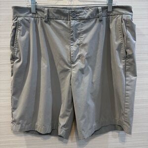 Vineyard Vines Performance Breaker Short Gray Men's Flat Front size 36